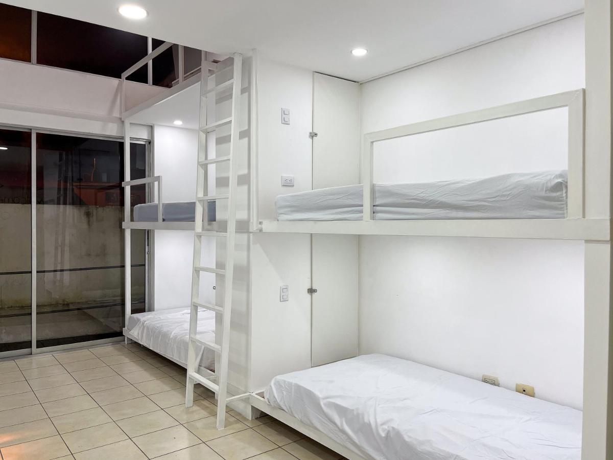 Sjo Oasis Hostel Сан Хосе Екстериор снимка